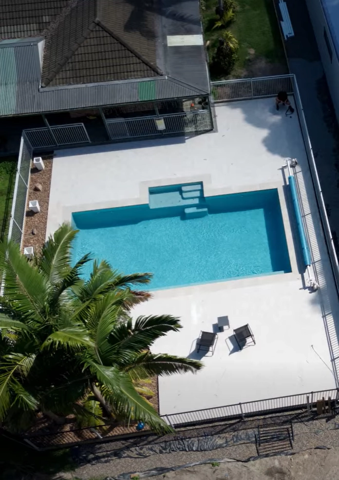 Family-Friendly Pool with LED Water Feature in Kangy Angy 3