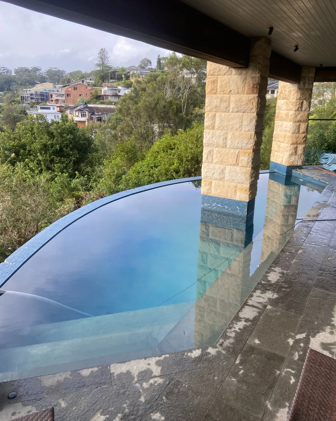 Refreshed Infinity Pool in Avoca Beach 1