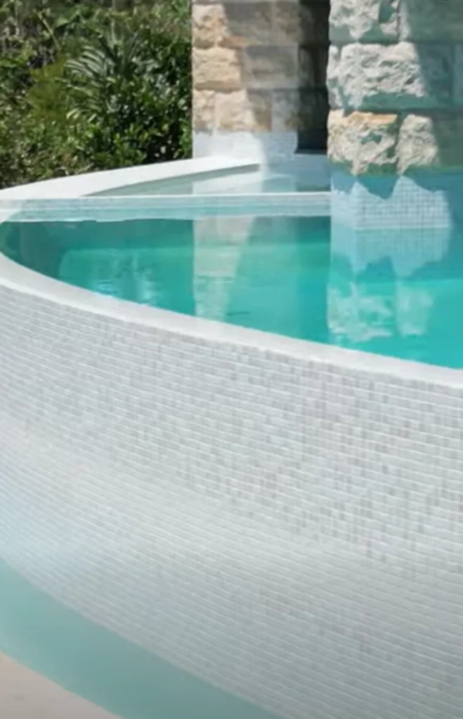 Refreshed Spa Pool in Avoca Beach 1